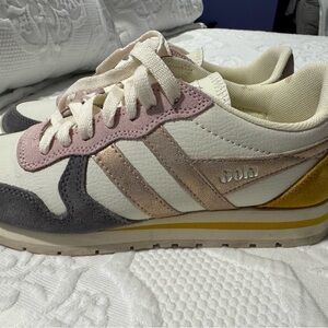 Gola Daytona Four Quadrant Pink and Gold Retro Sneakers with Classic